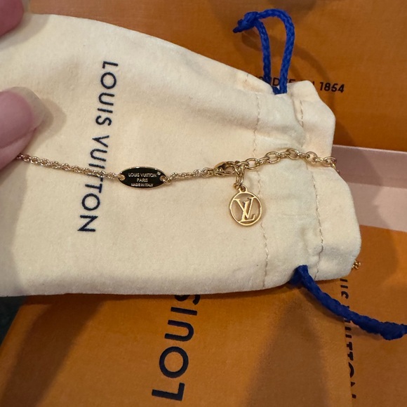 New! Louis Vuitton Iconic Necklace - Picture 6 of 7